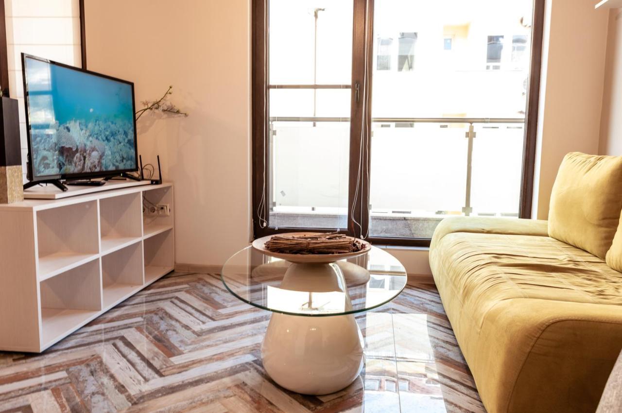 Bright 1Bdr Apartment With A Balcony Sofia Exterior photo