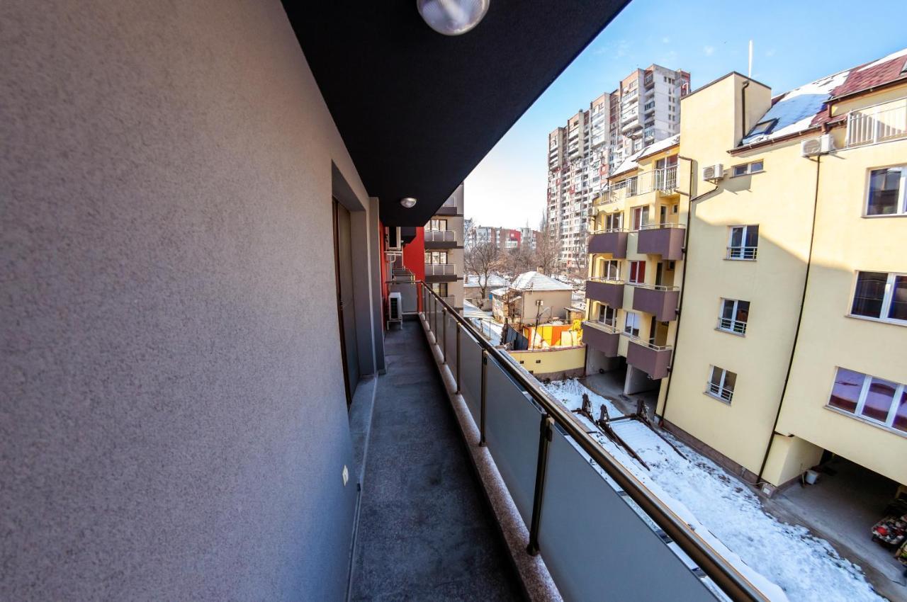 Bright 1Bdr Apartment With A Balcony Sofia Exterior photo